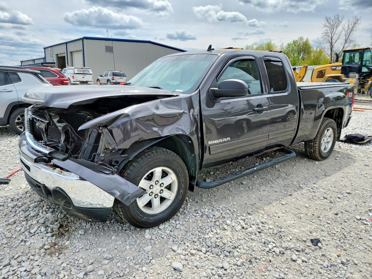 Salvage GMC Sierra Image