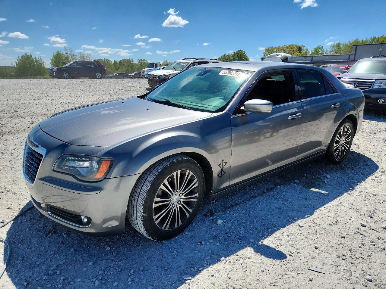 Salvage Chrysler 300 Image