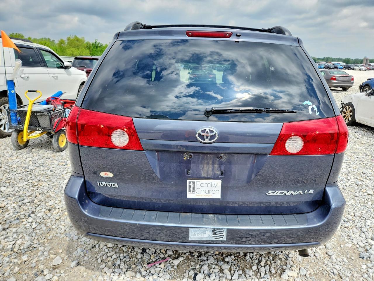 Toyota Sienna Le 7-passenger