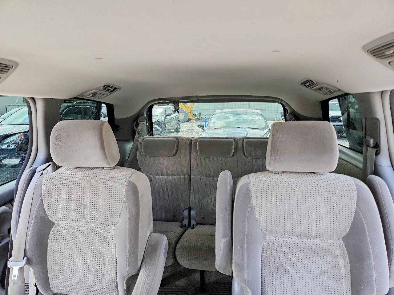 Toyota Sienna Le 7-passenger