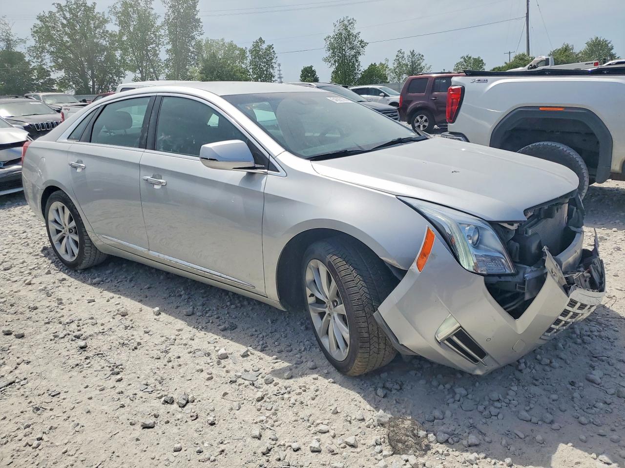 Cadillac XTS Luxury Collection