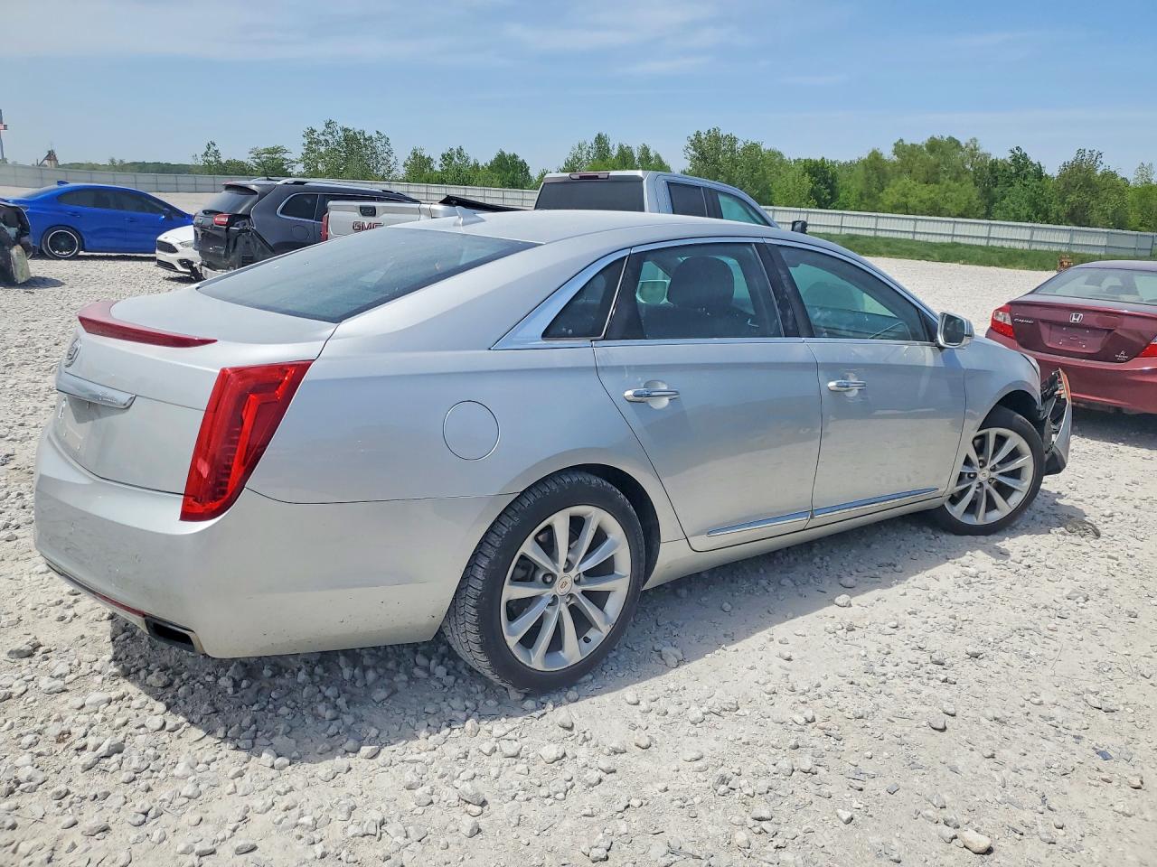 Cadillac XTS Luxury Collection