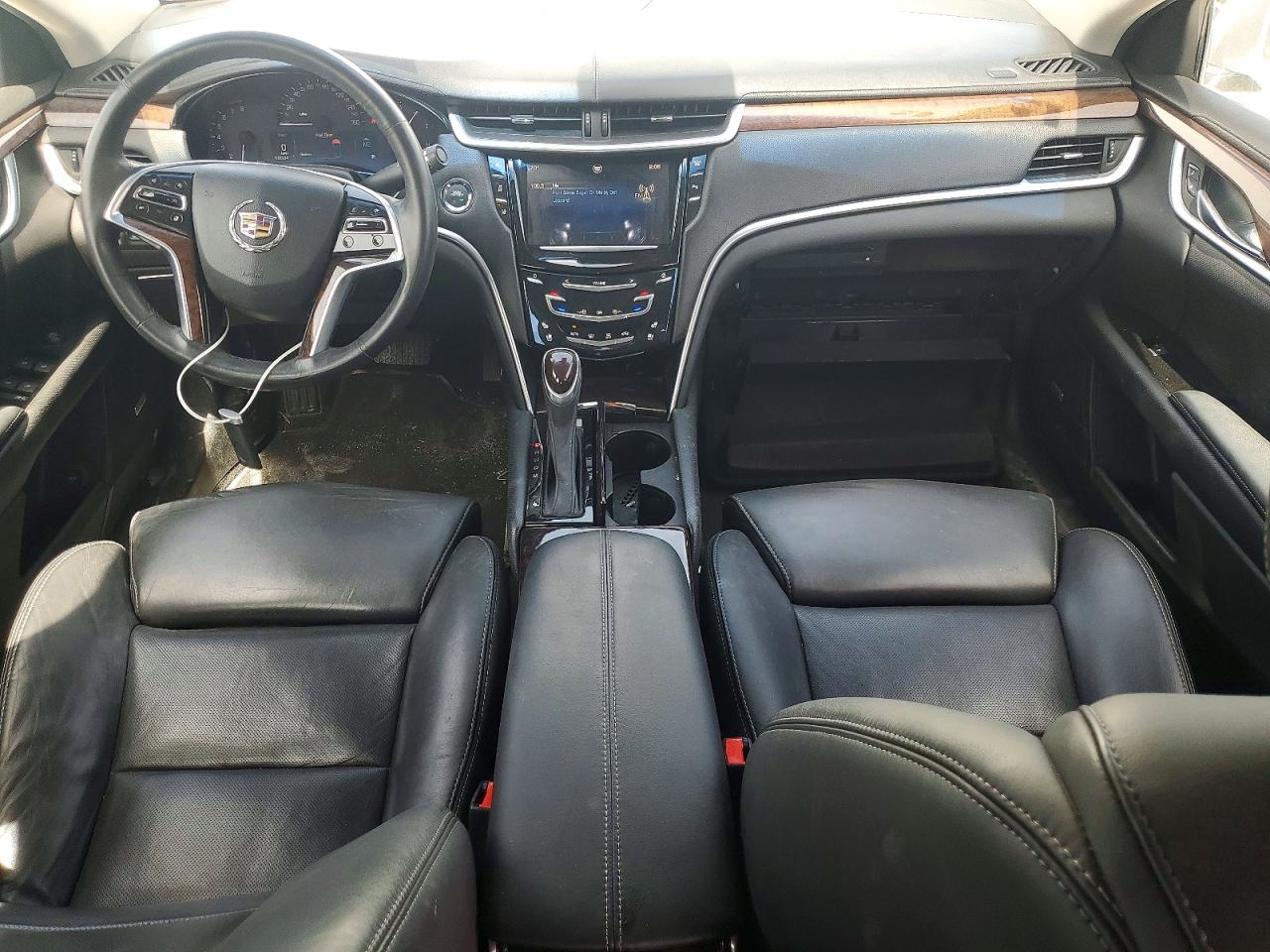 Cadillac XTS Luxury Collection