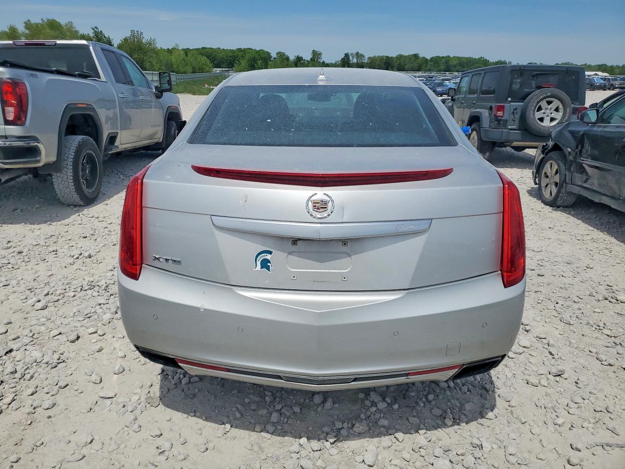 Cadillac XTS Luxury Collection