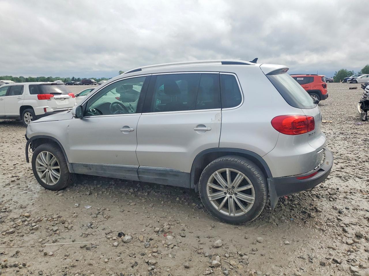 Volkswagen Tiguan S