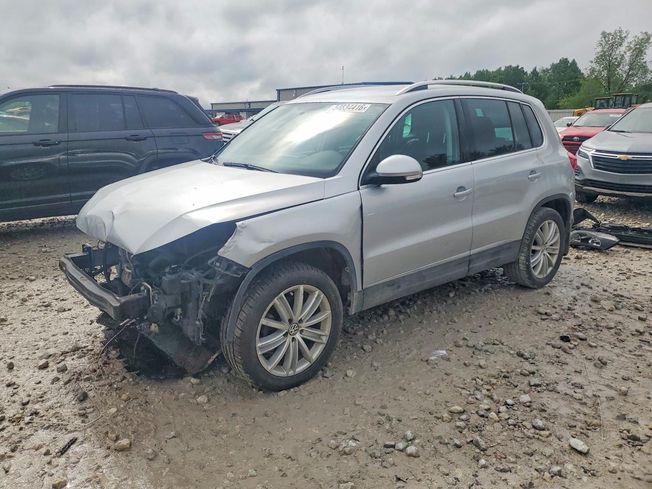 Salvage Volkswagen Tiguan Image