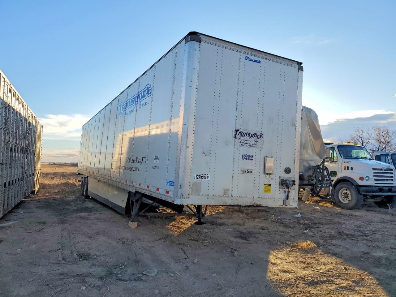 Salvage Stoughton Trailers I Image