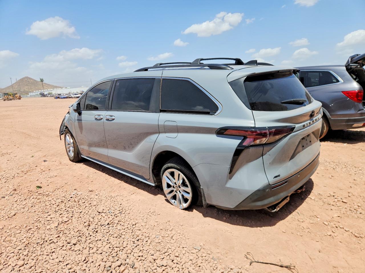 Toyota Sienna Woodland Edition