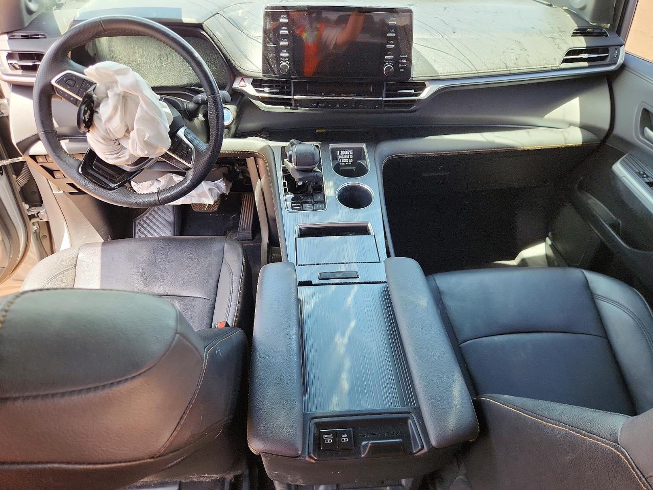 Toyota Sienna Woodland Edition