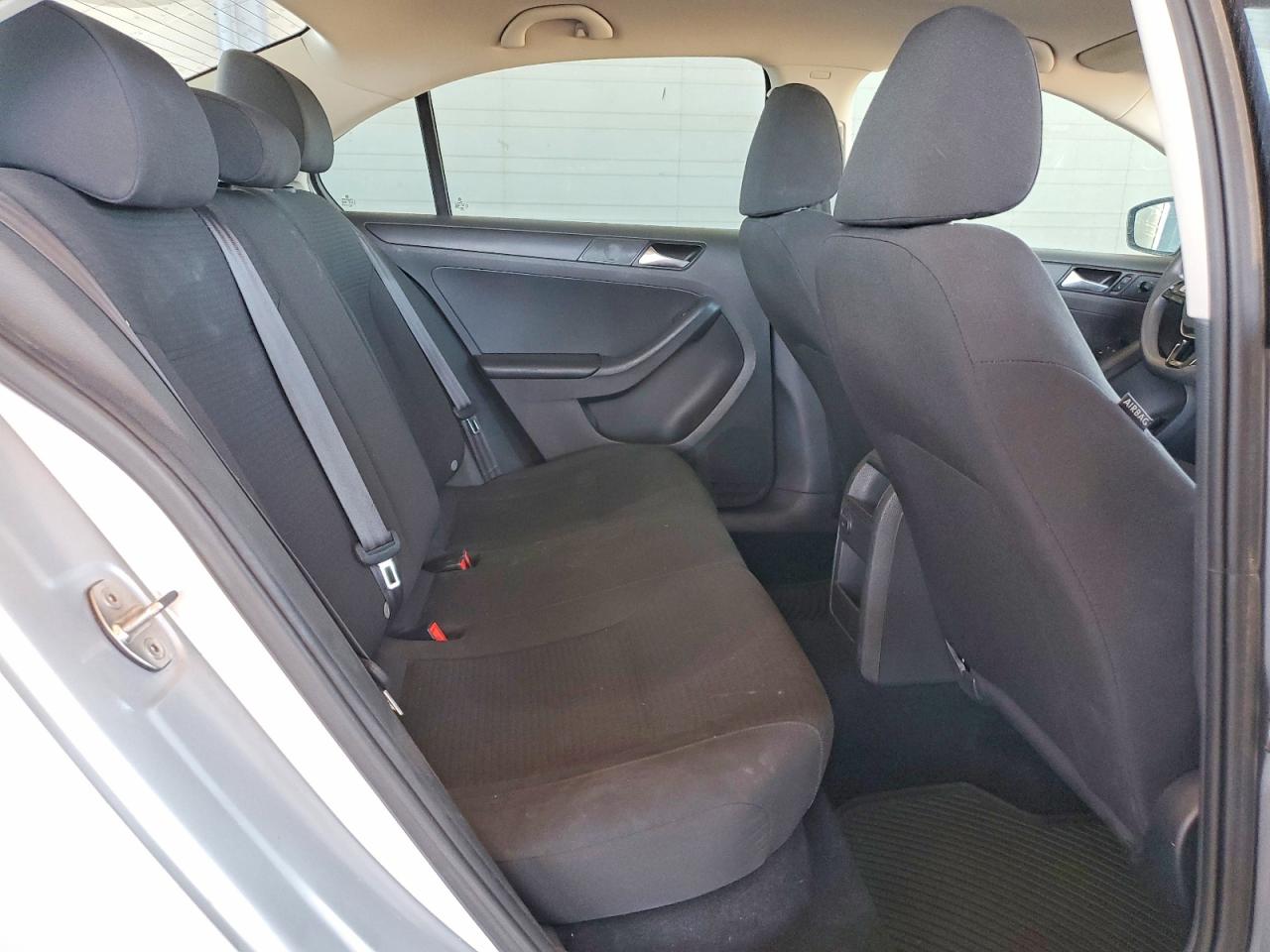 Volkswagen Jetta S