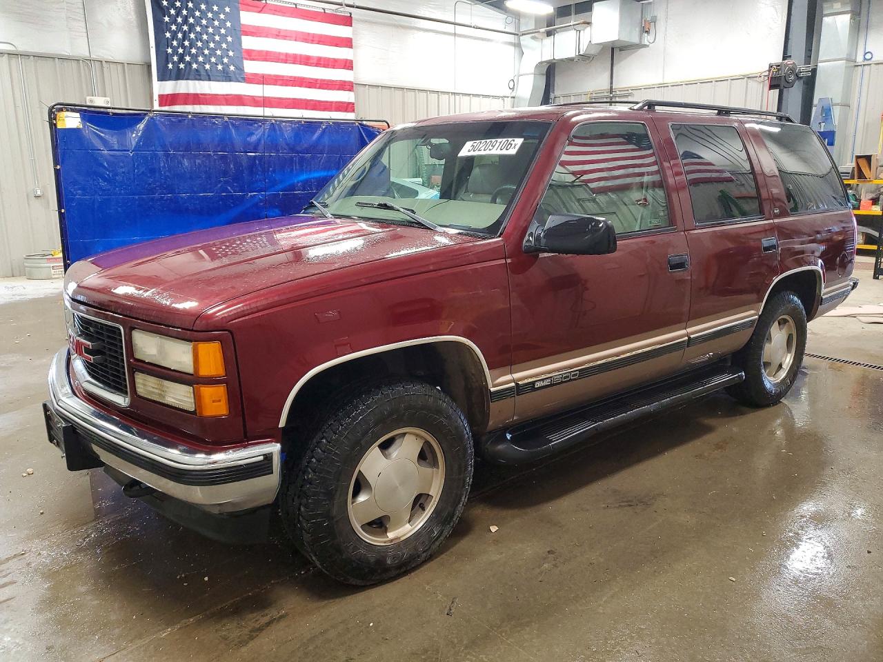 Salvage GMC Yukon Image