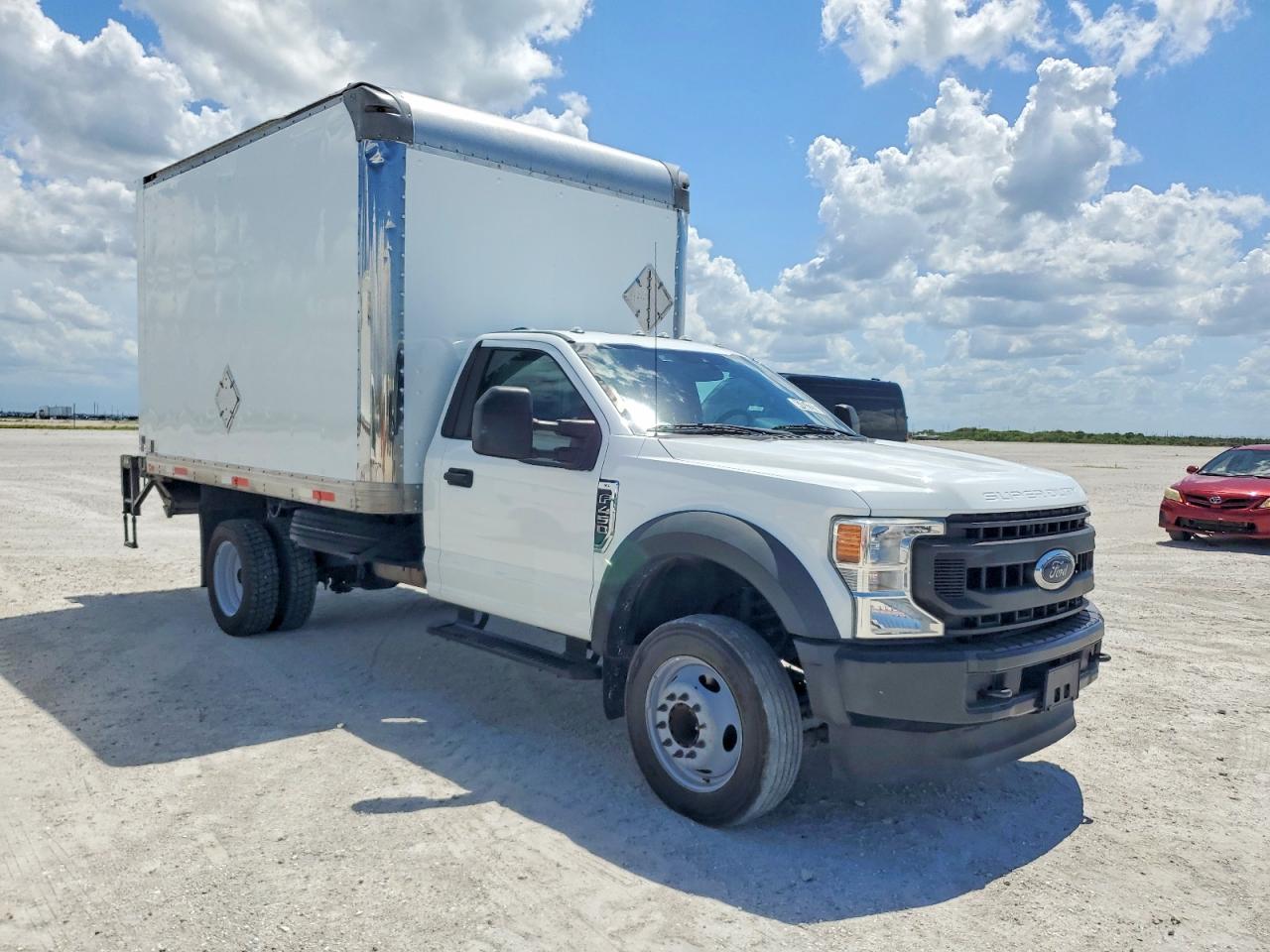 Salvage Ford F-450 Image