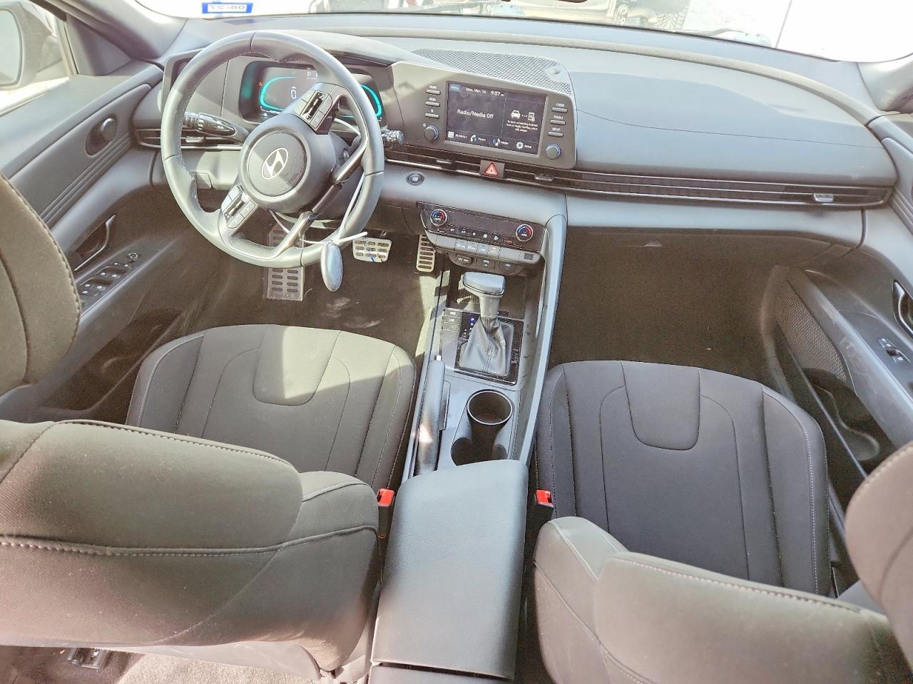 Hyundai ELANTRA Sel Sport