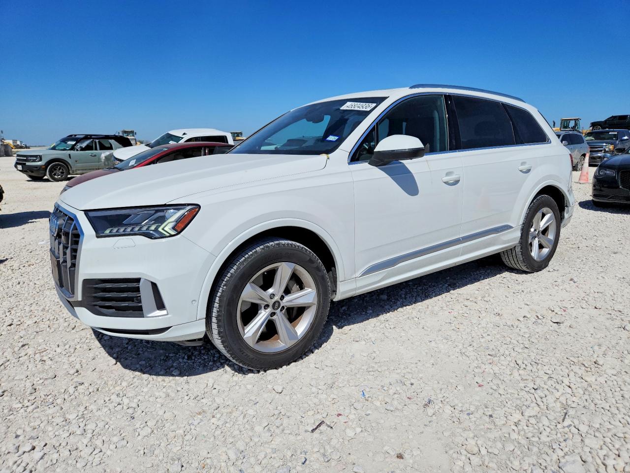 Salvage Audi Q7 Image