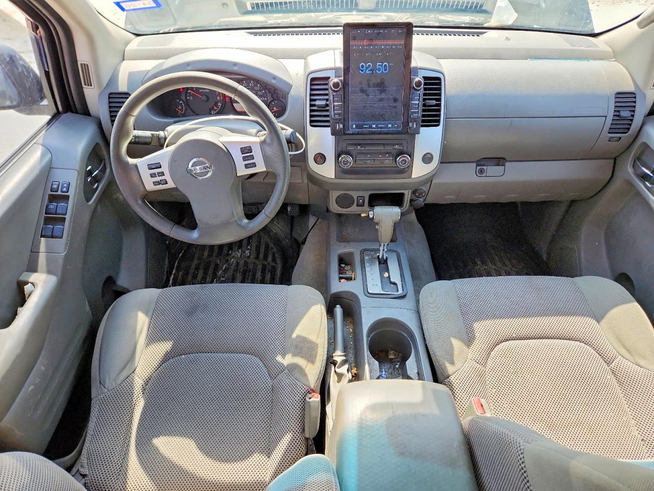 Nissan Frontier Sv