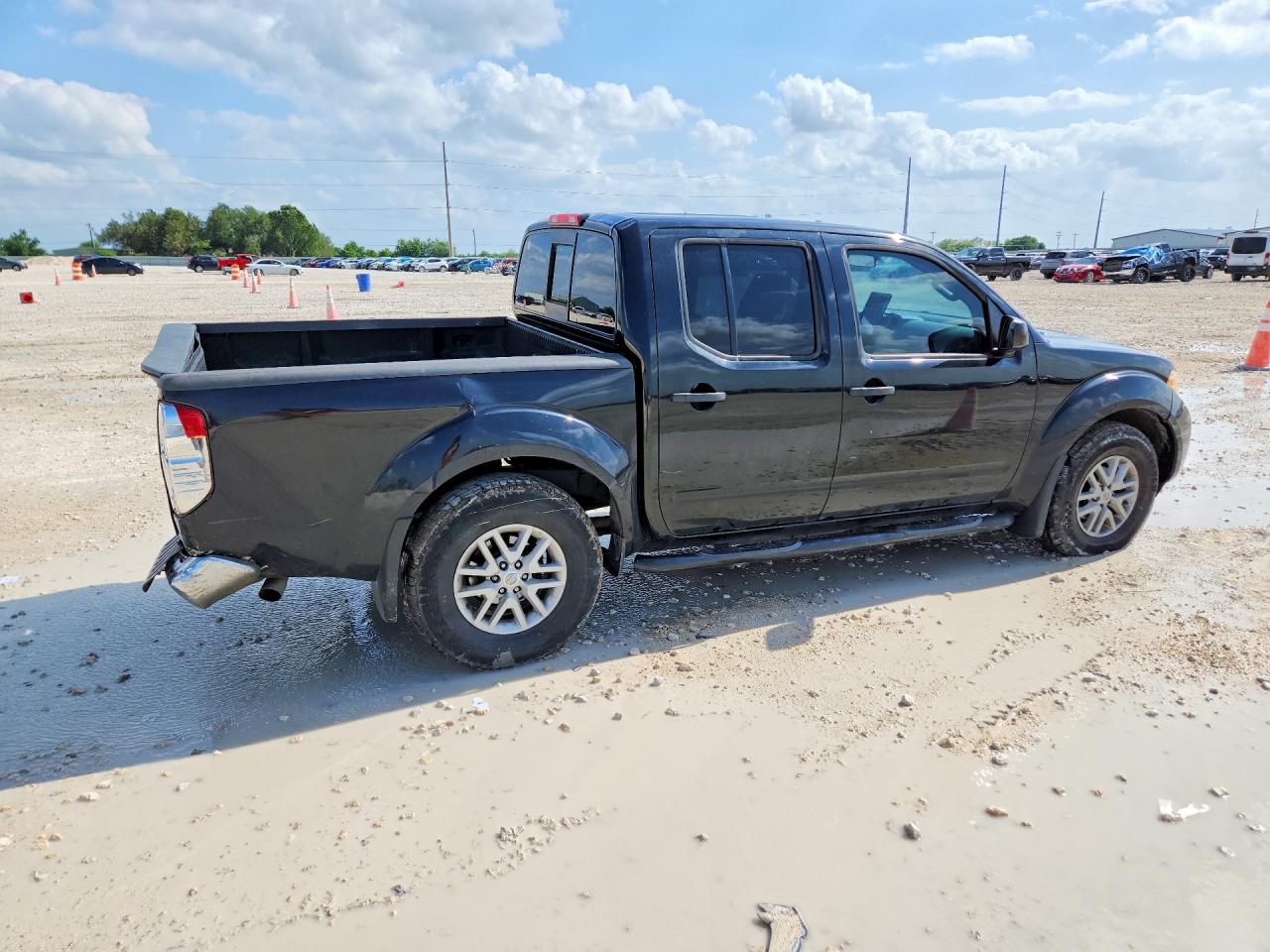 Nissan Frontier Sv