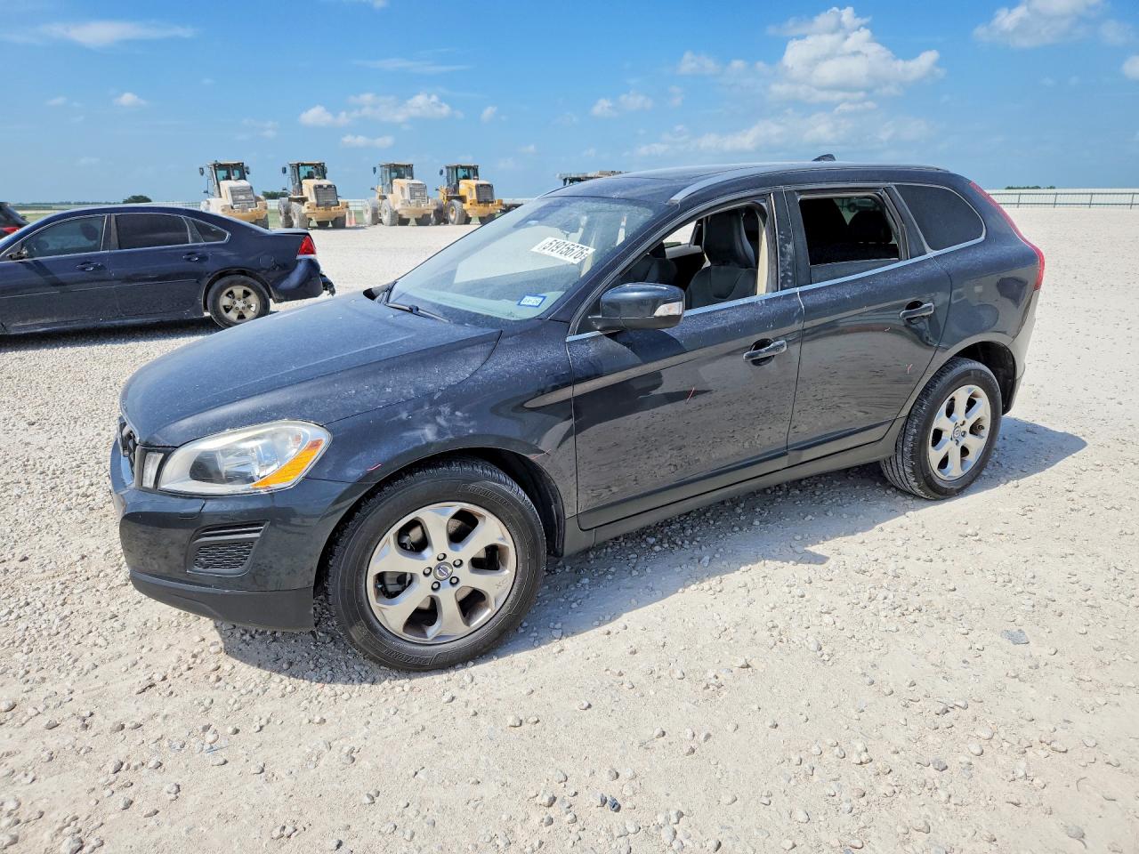 Salvage Volvo XC60 Image