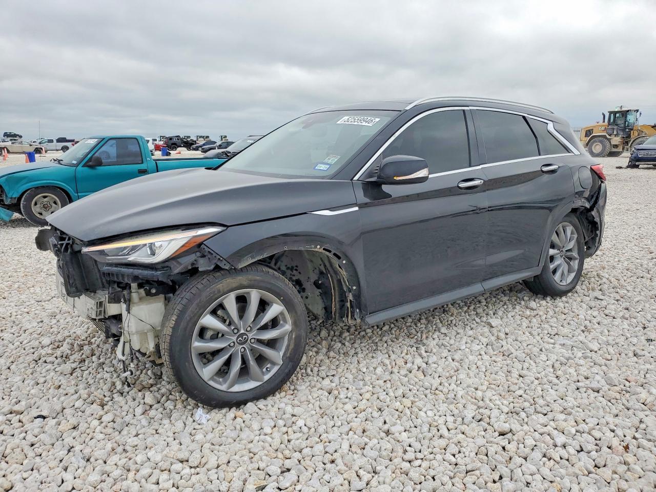 Salvage INFINITI Qx Image