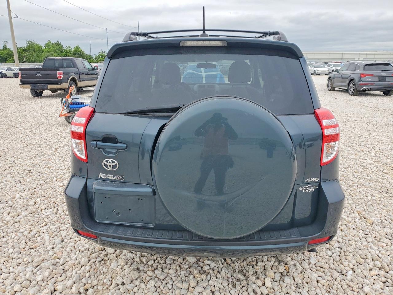 Toyota RAV4 Base