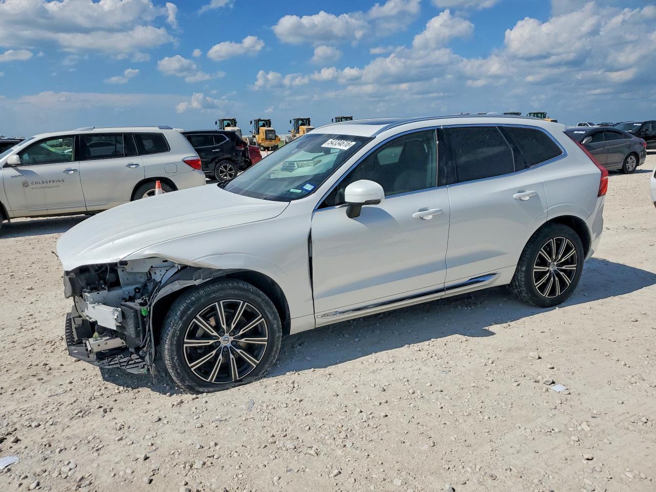 Salvage Volvo XC60 Image
