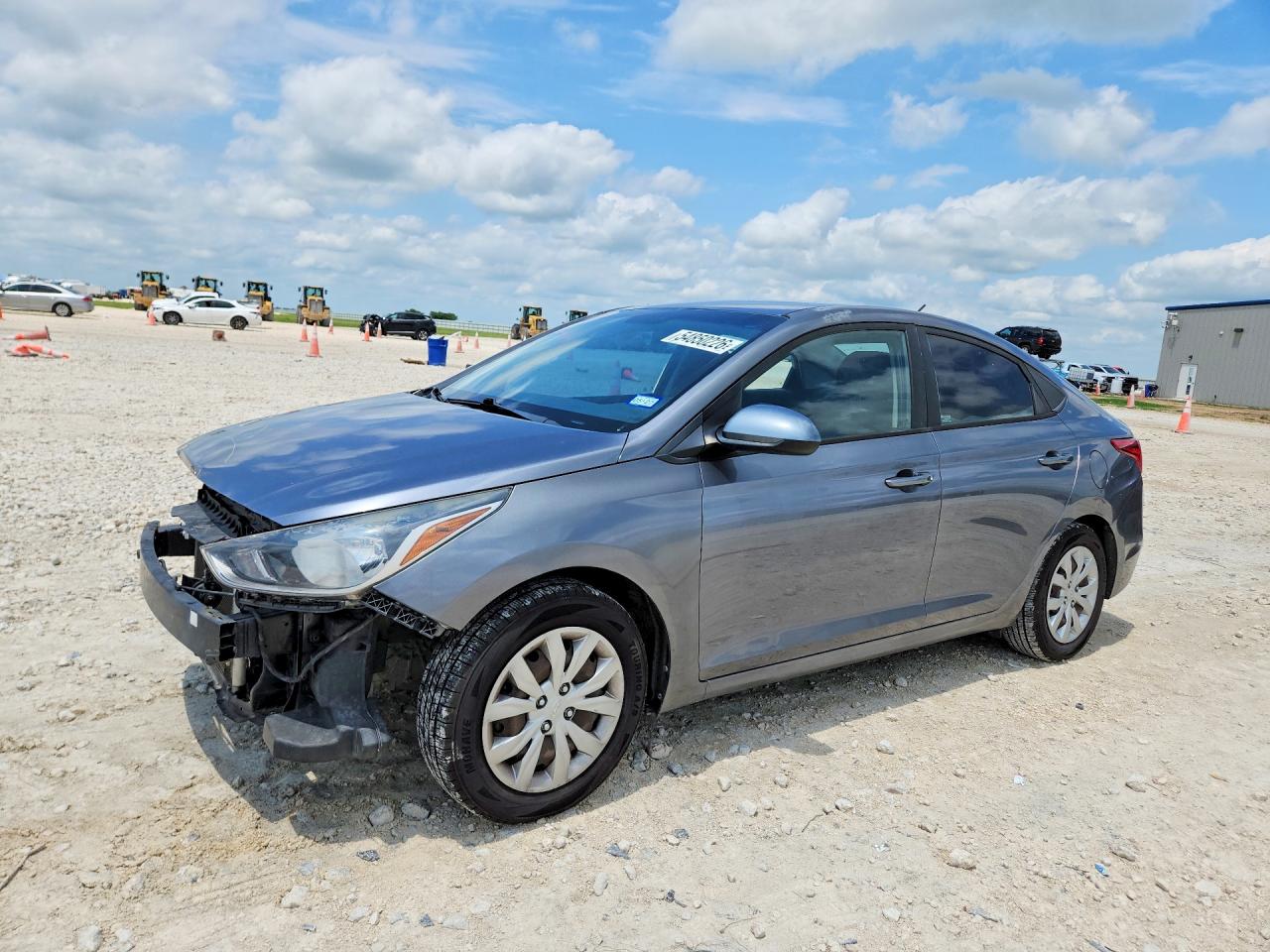 Salvage Hyundai ACCENT Image