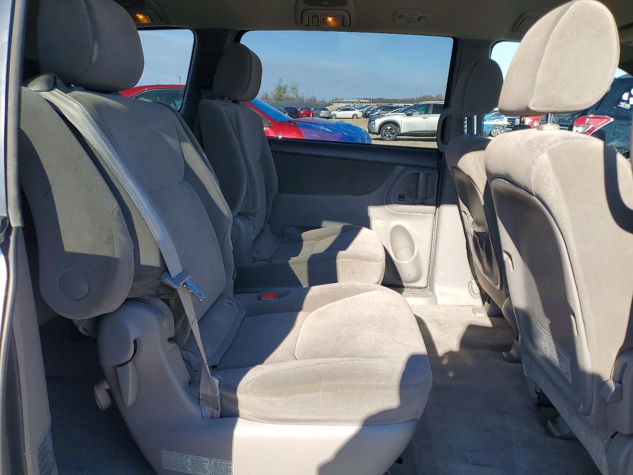 Toyota Sienna Le