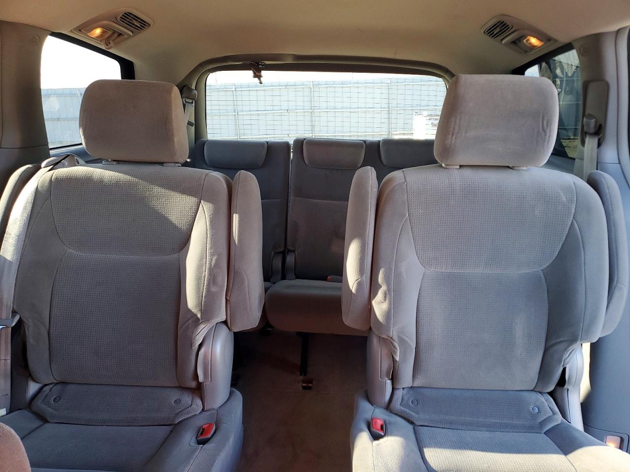 Toyota Sienna Le