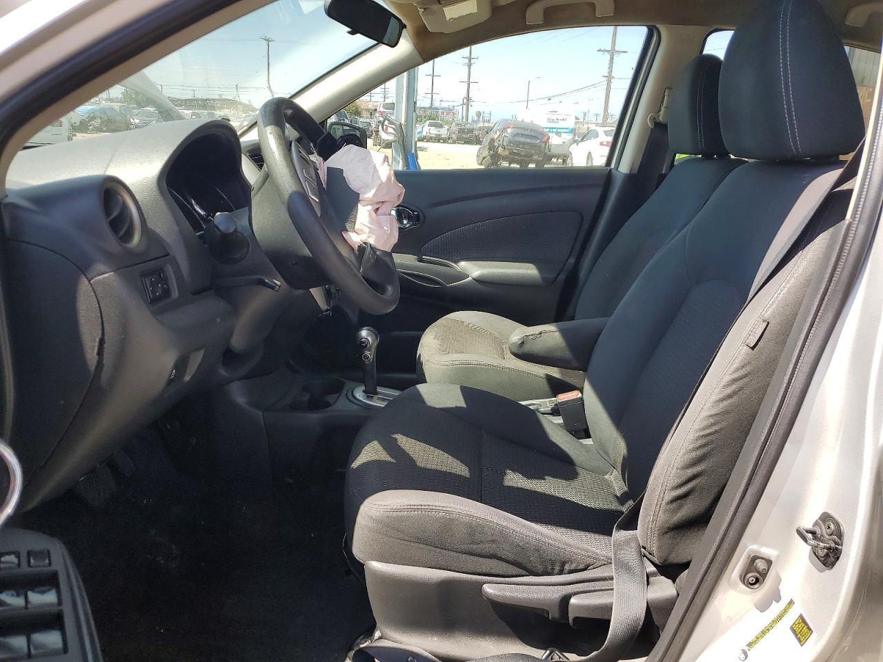 Nissan Versa 1.6 Sv