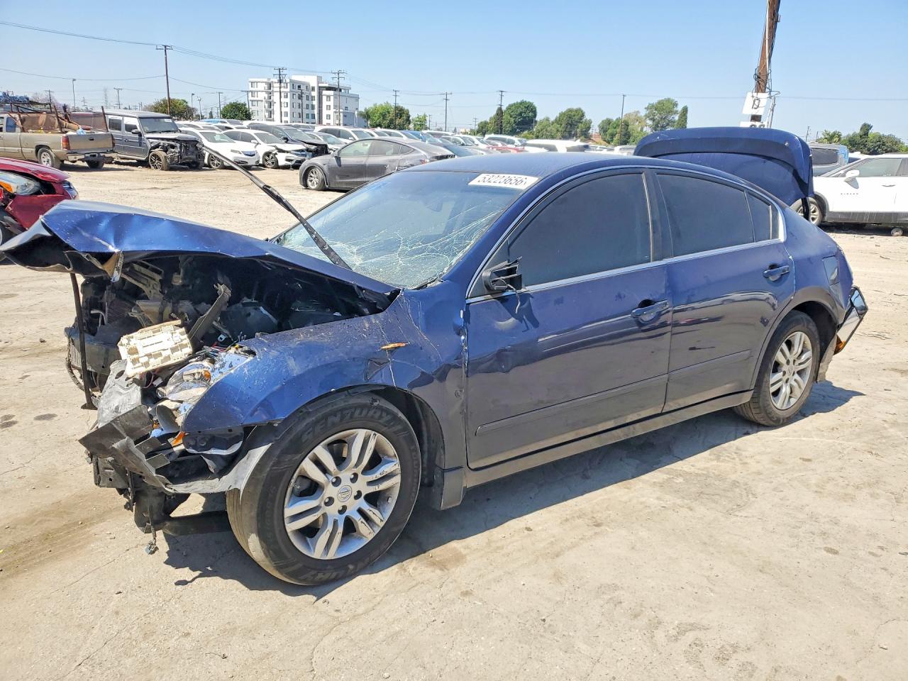 Salvage Nissan Altima Image