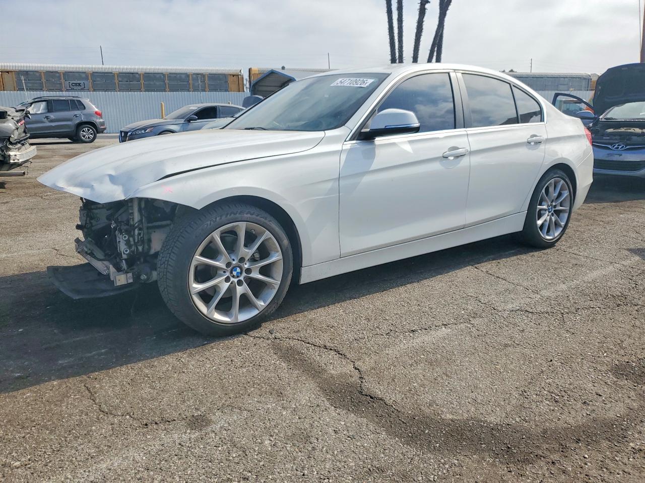 Salvage BMW 3 Series Image