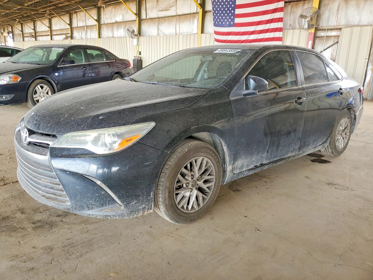 Salvage Toyota Camry Image