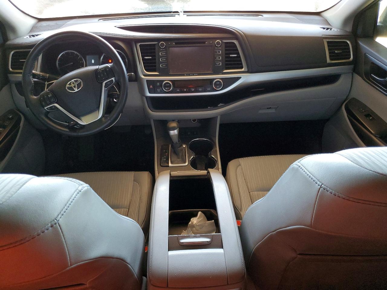 Toyota Highlander Le Plus