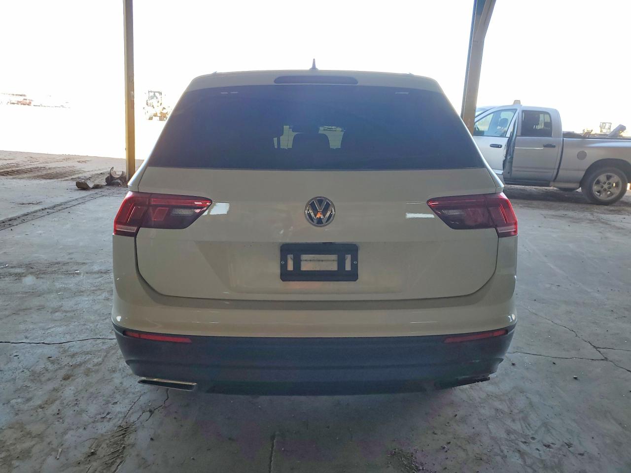 Volkswagen Tiguan S
