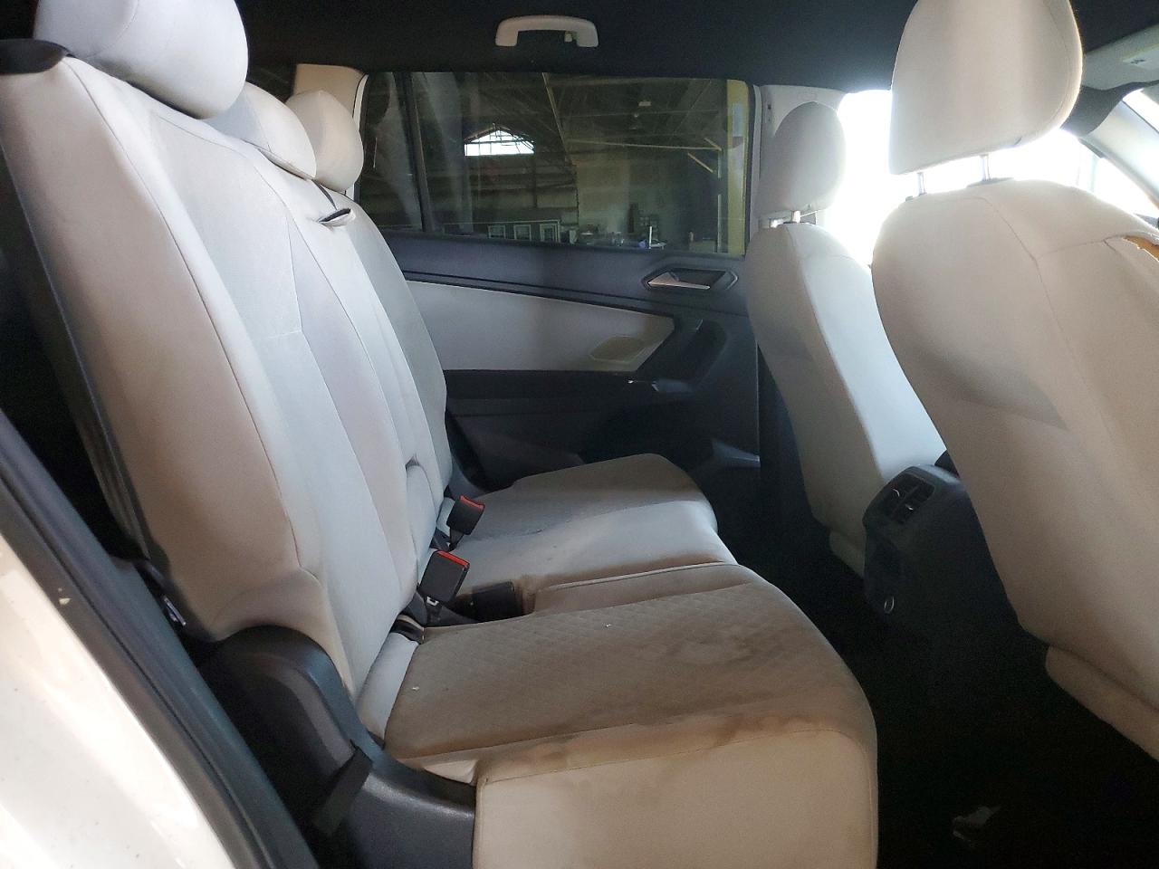 Volkswagen Tiguan S