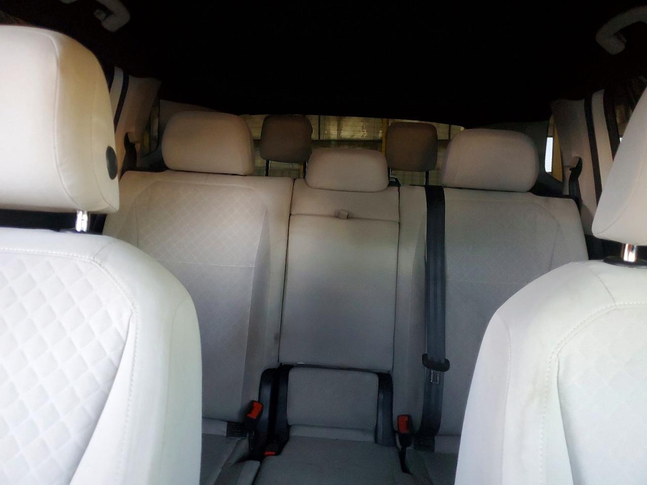 Volkswagen Tiguan S