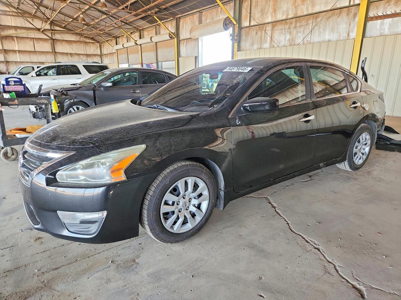 Salvage Nissan Altima Image
