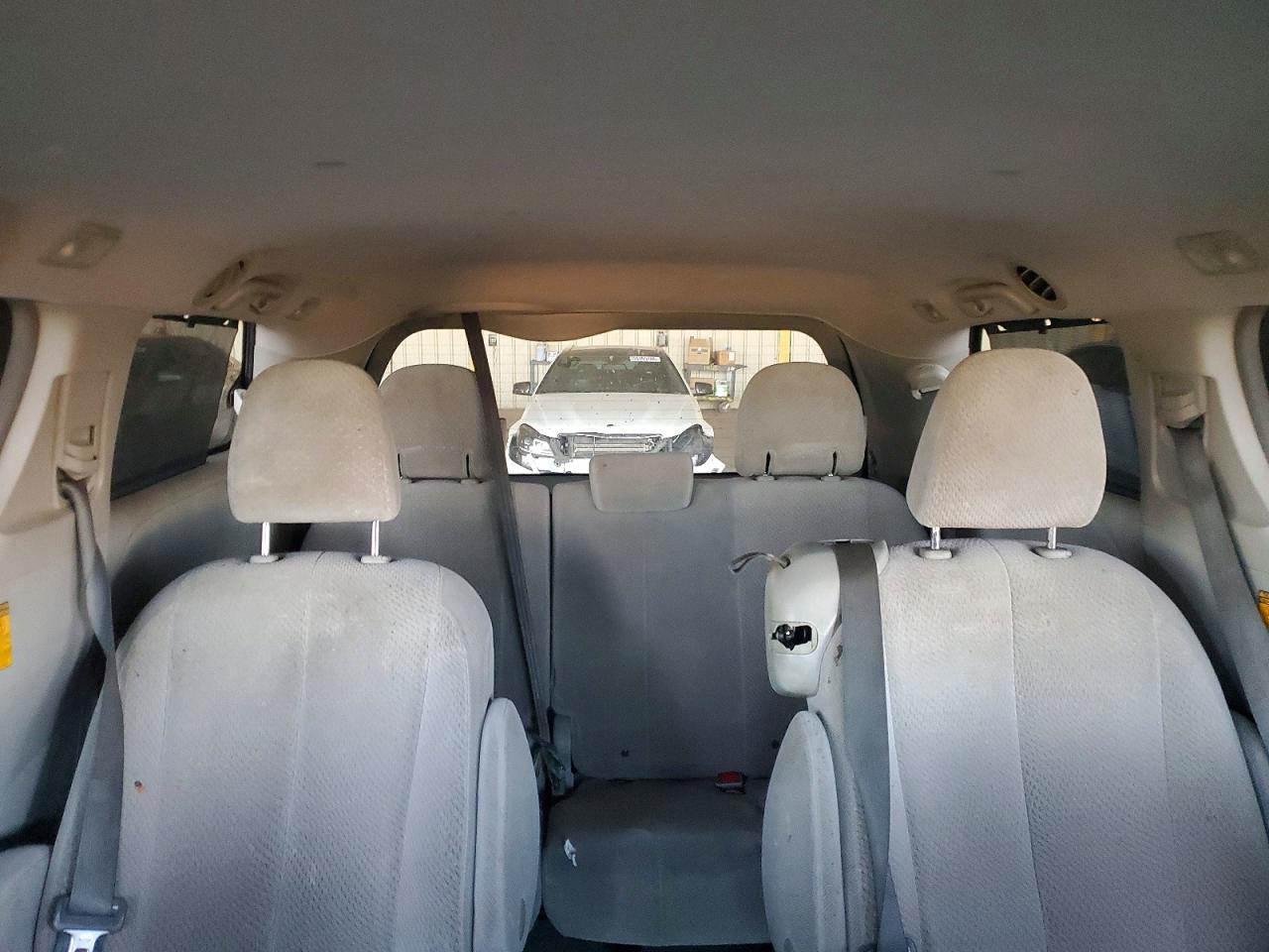 Toyota Sienna Le