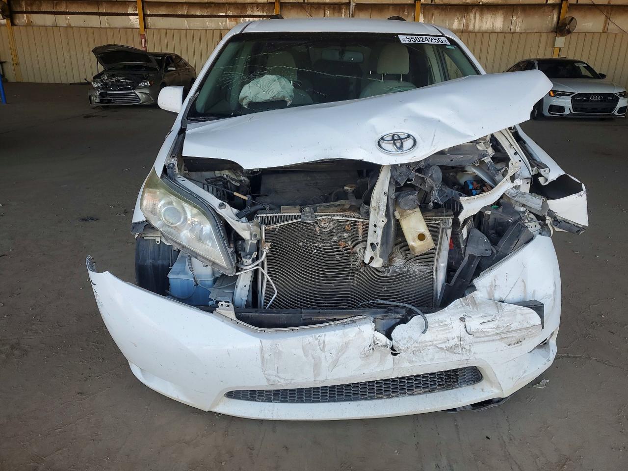 Toyota Sienna Le