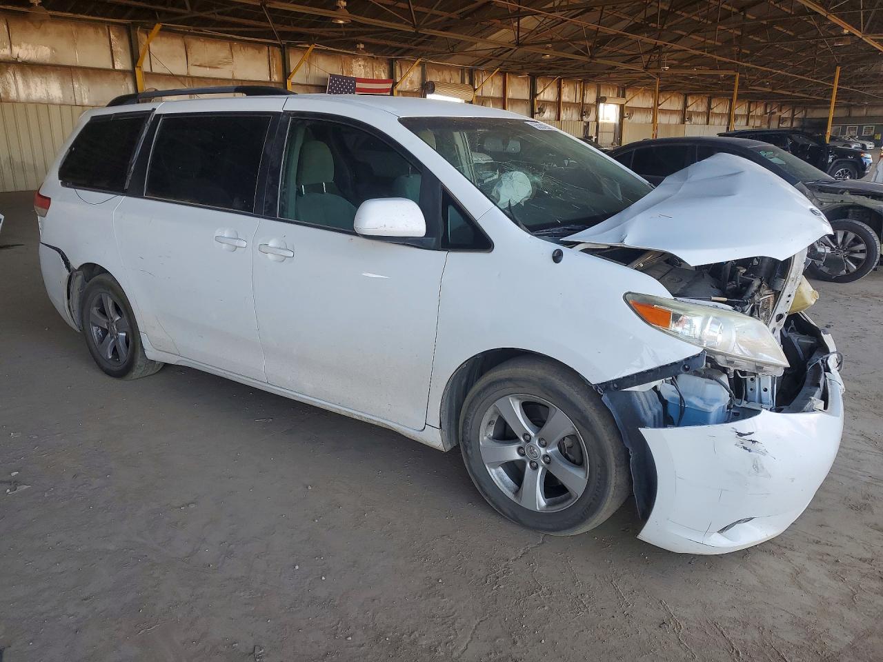 Toyota Sienna Le