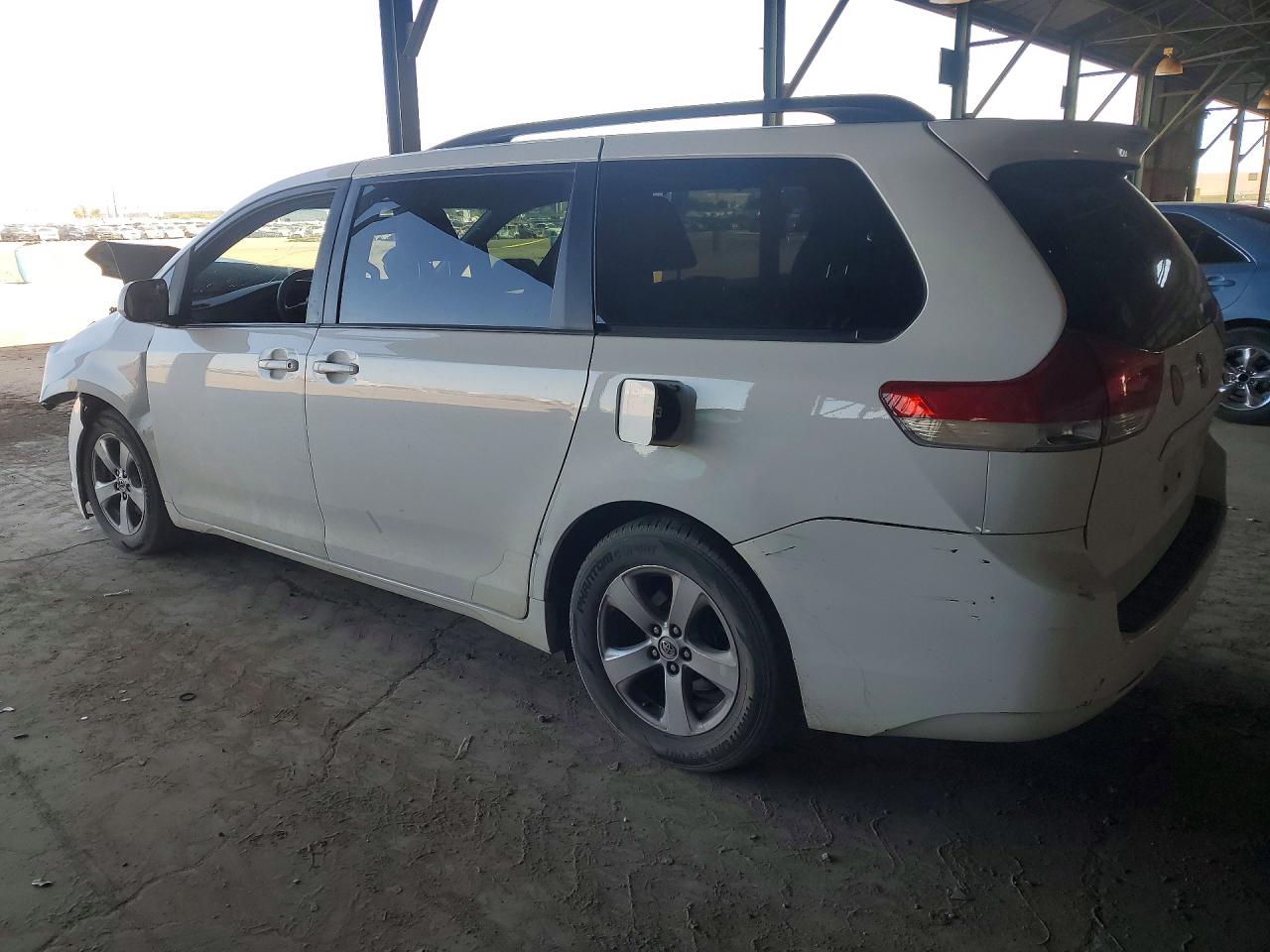 Toyota Sienna Le