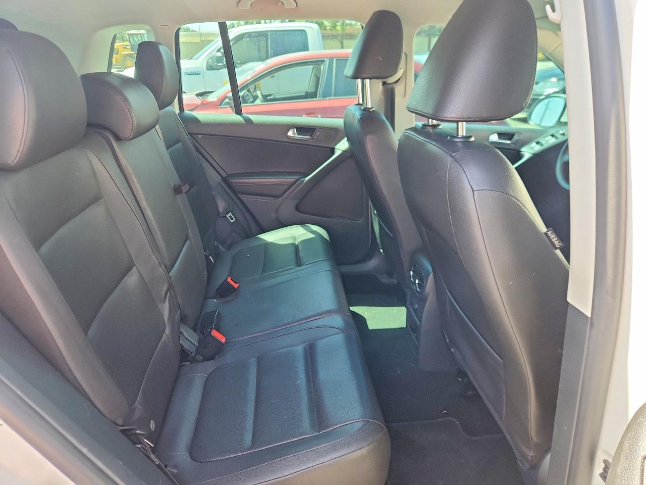 Volkswagen Tiguan S