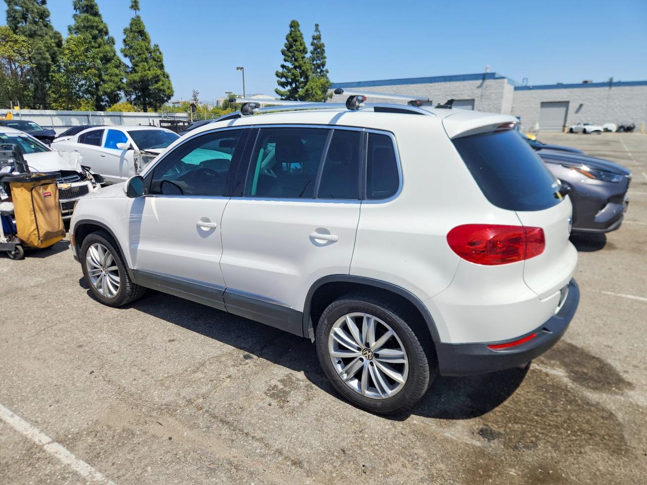 Volkswagen Tiguan S