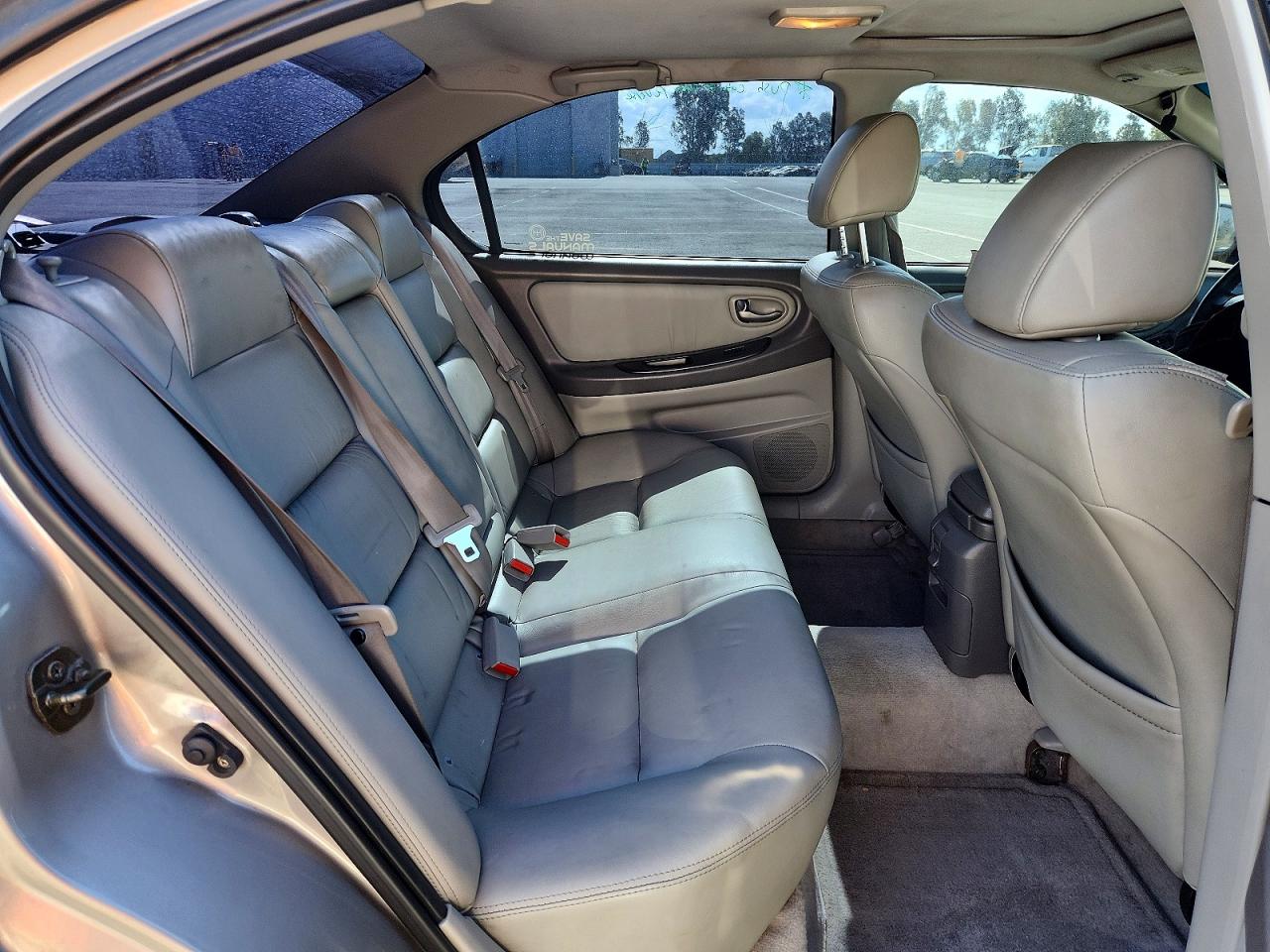 Nissan Maxima Gxe