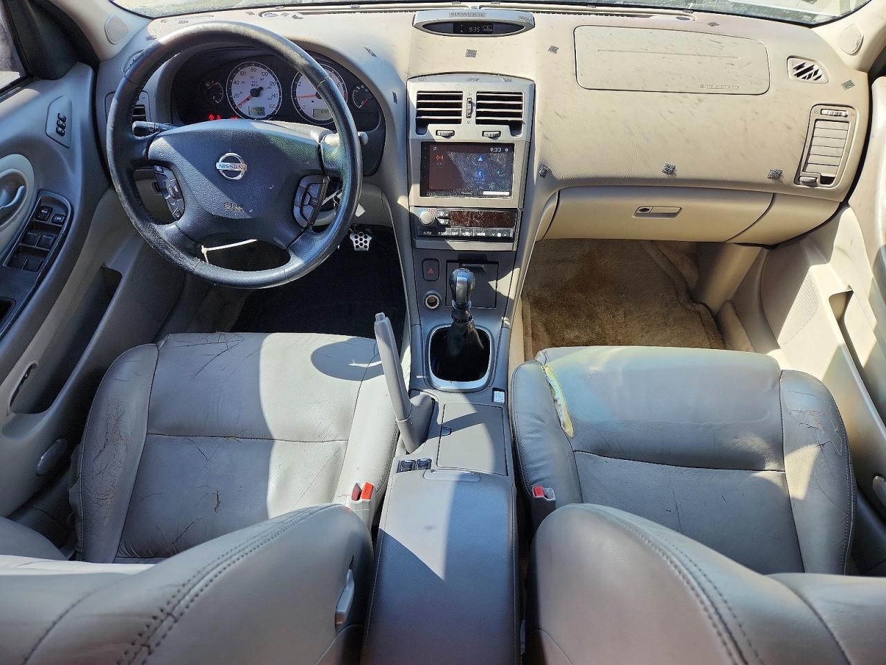Nissan Maxima Gxe