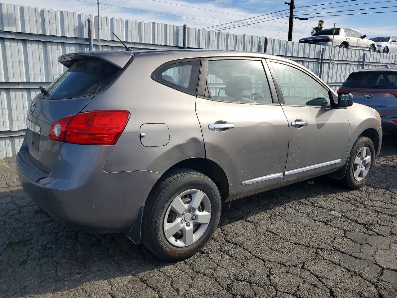Nissan Rogue S