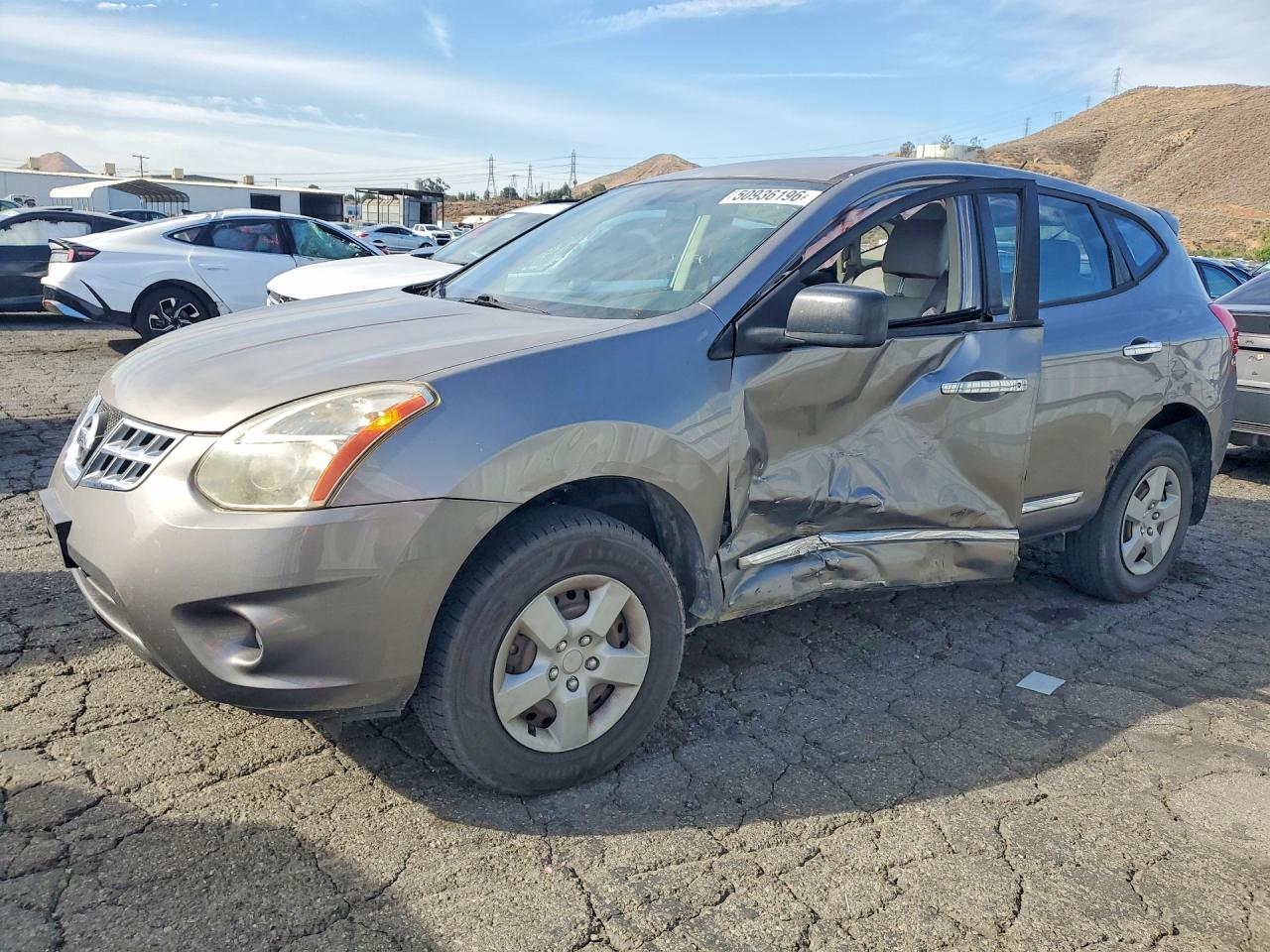Salvage Nissan Rogue Image