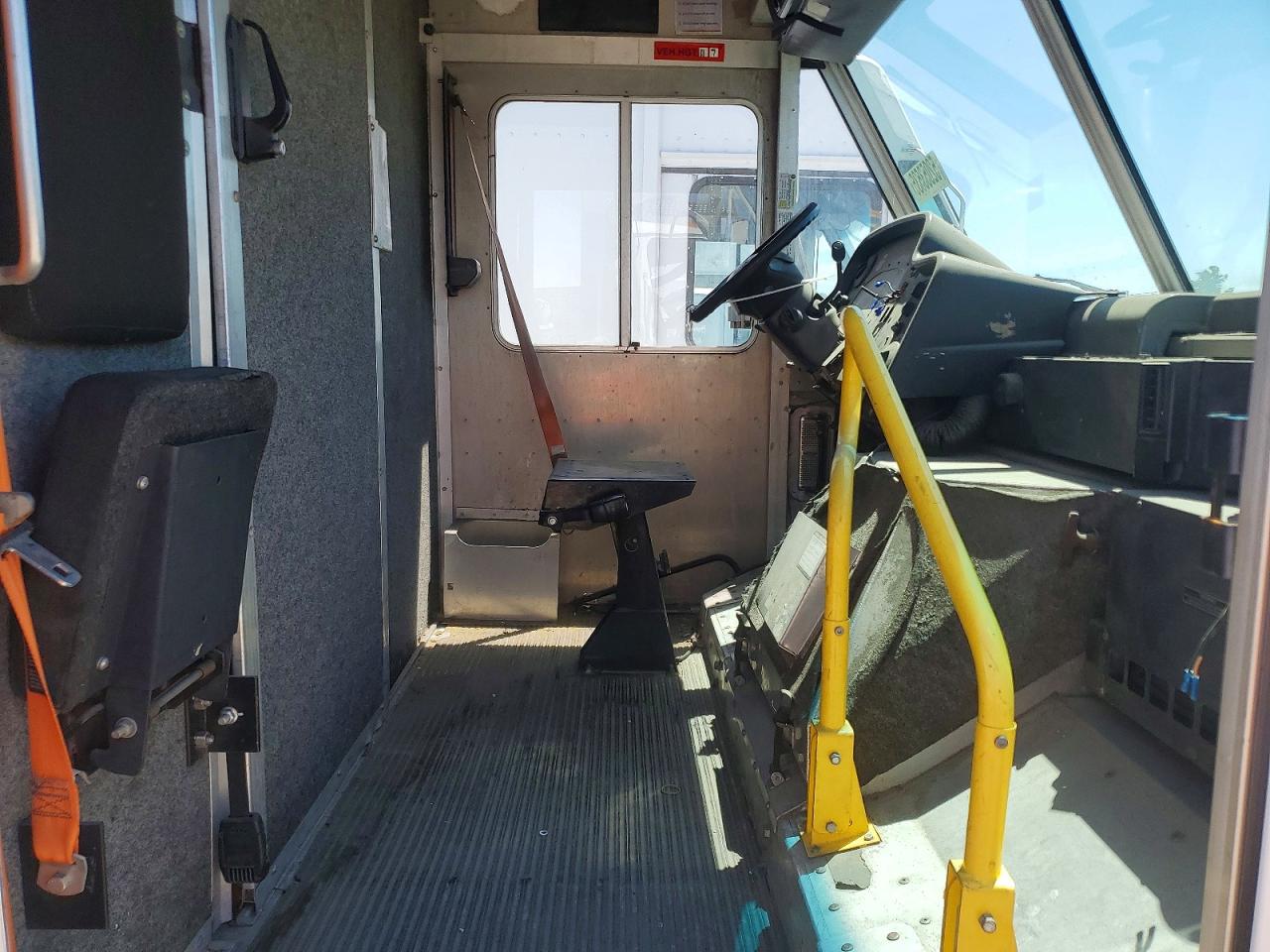Ford Econoline E350 Super Duty Van