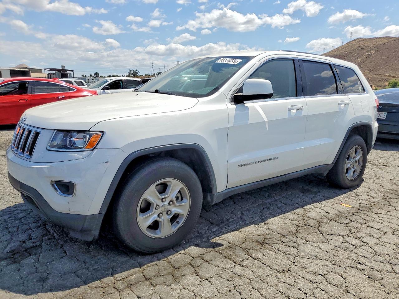 Salvage Jeep Cherokee Image