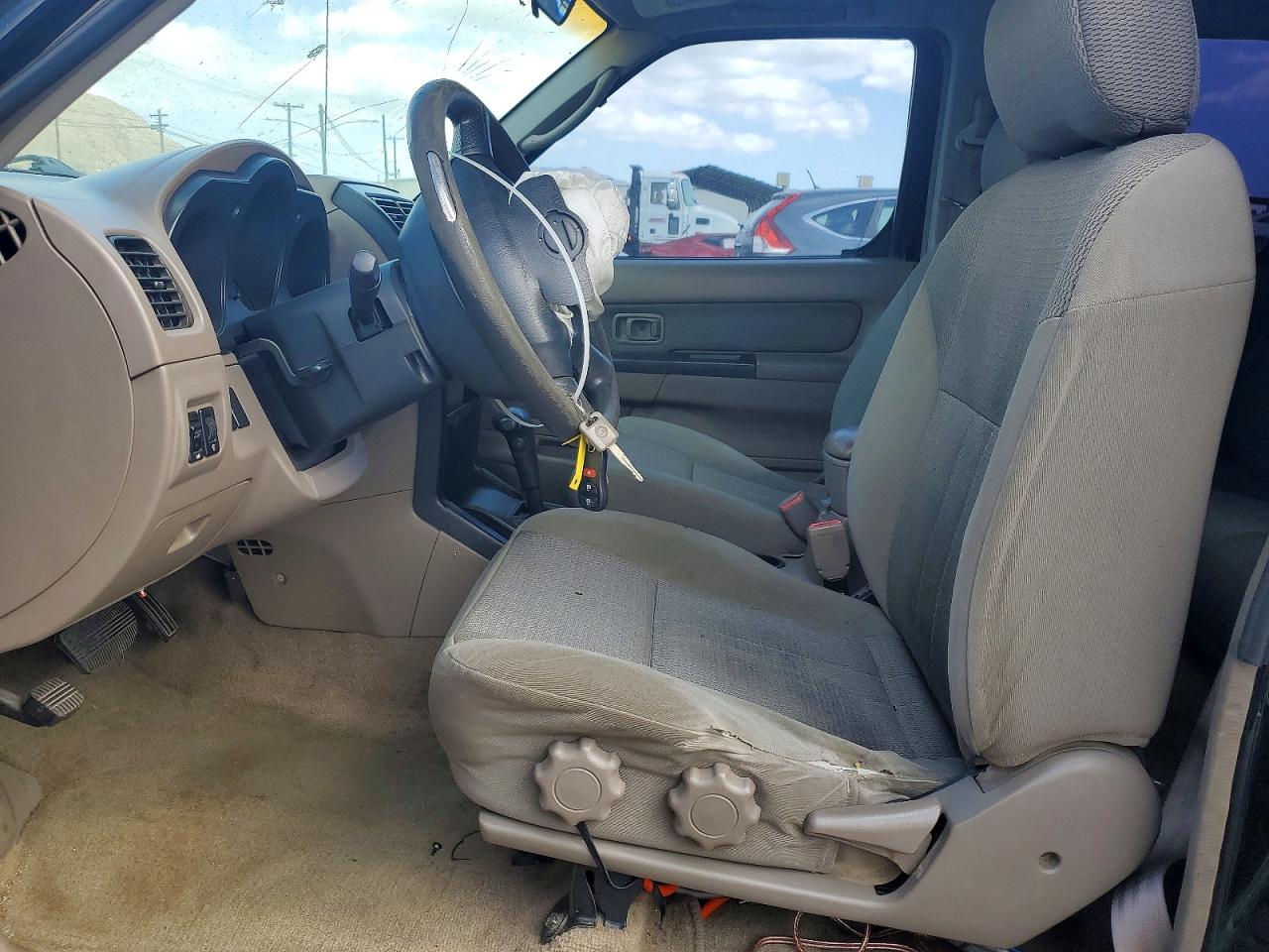 Nissan Frontier Xe-v6