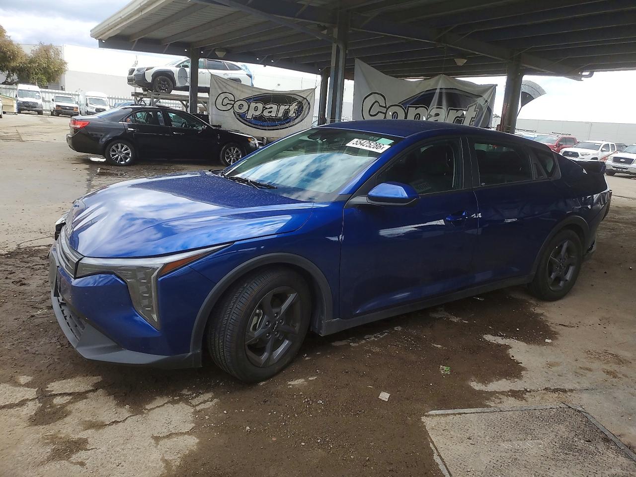 Salvage Kia K4 Image